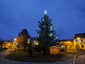 Adventní odpoledne a rozsvícení vánočního stromu