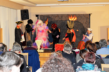 Divadelní představení S čerty nejsou žerty