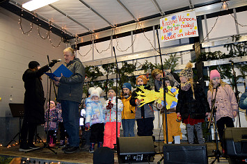 Zpívání koled s Českým rozhlasem Plzeň v Kasejovicích